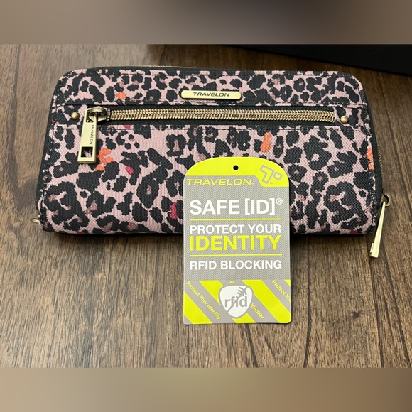 Travelon Wallet, Leopard Print - Picture 6 of 8